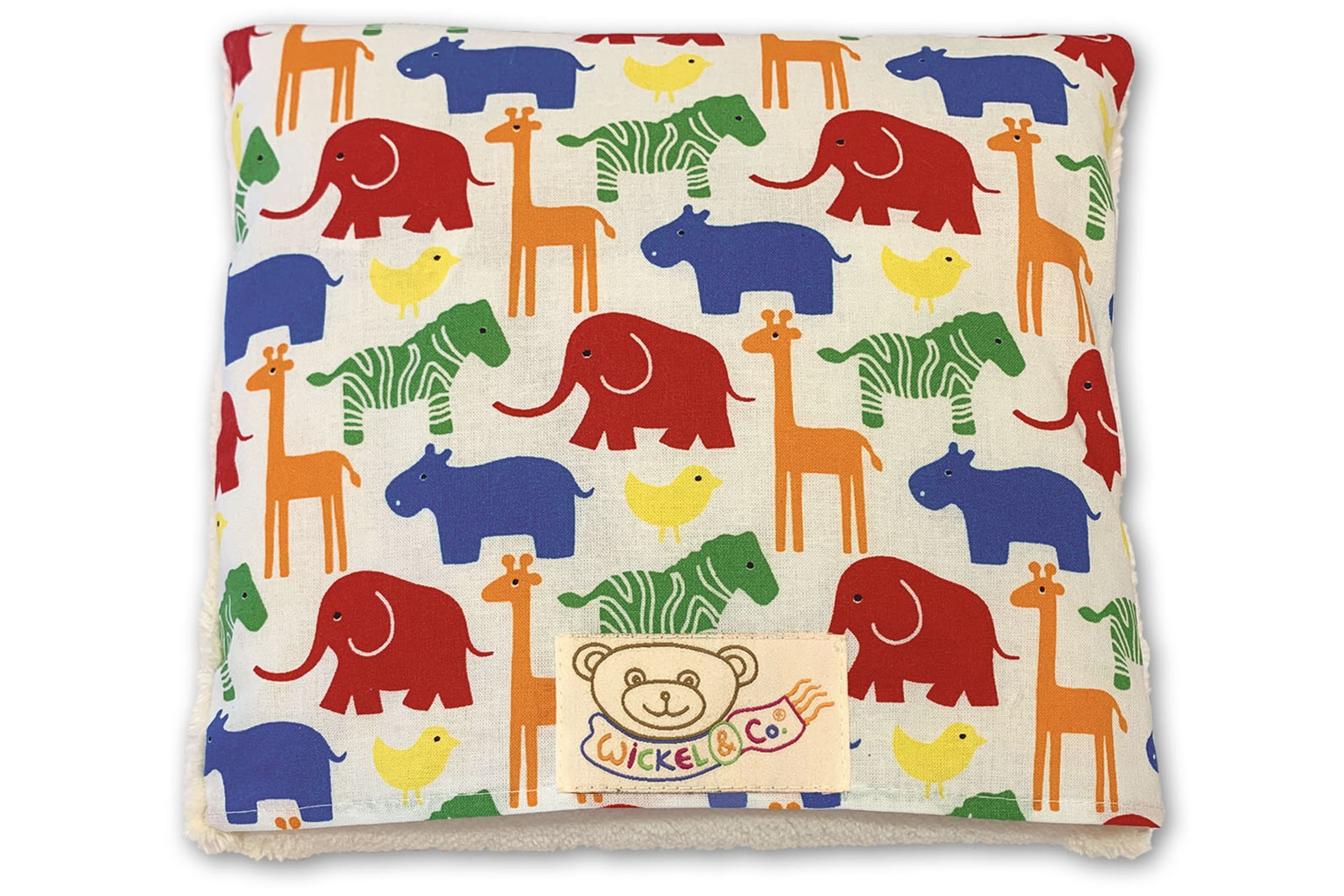 Cuddly pillow with plush and healing wool