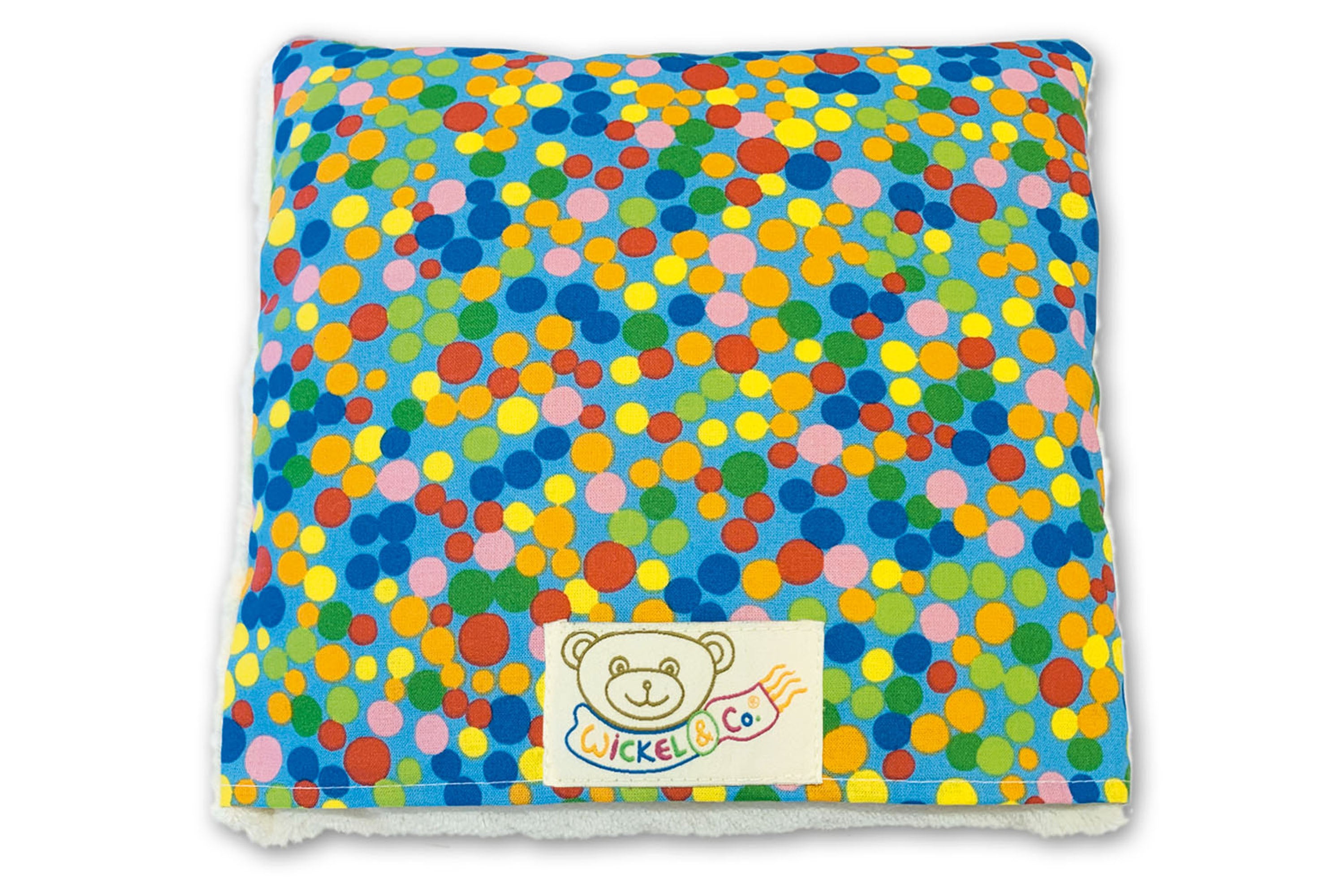 Cuddly pillow with plush and healing wool