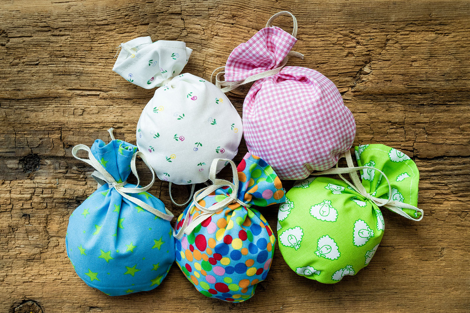 Aroma and herb pouches